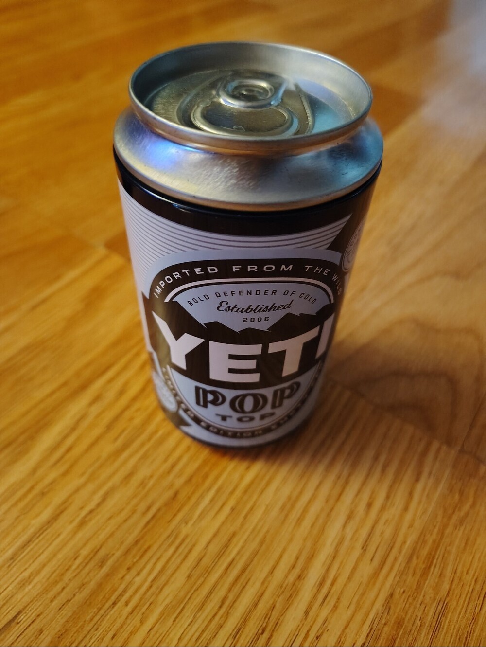 Limited Edition Yeti Pop Top Stash Can Coolers 12oz Can